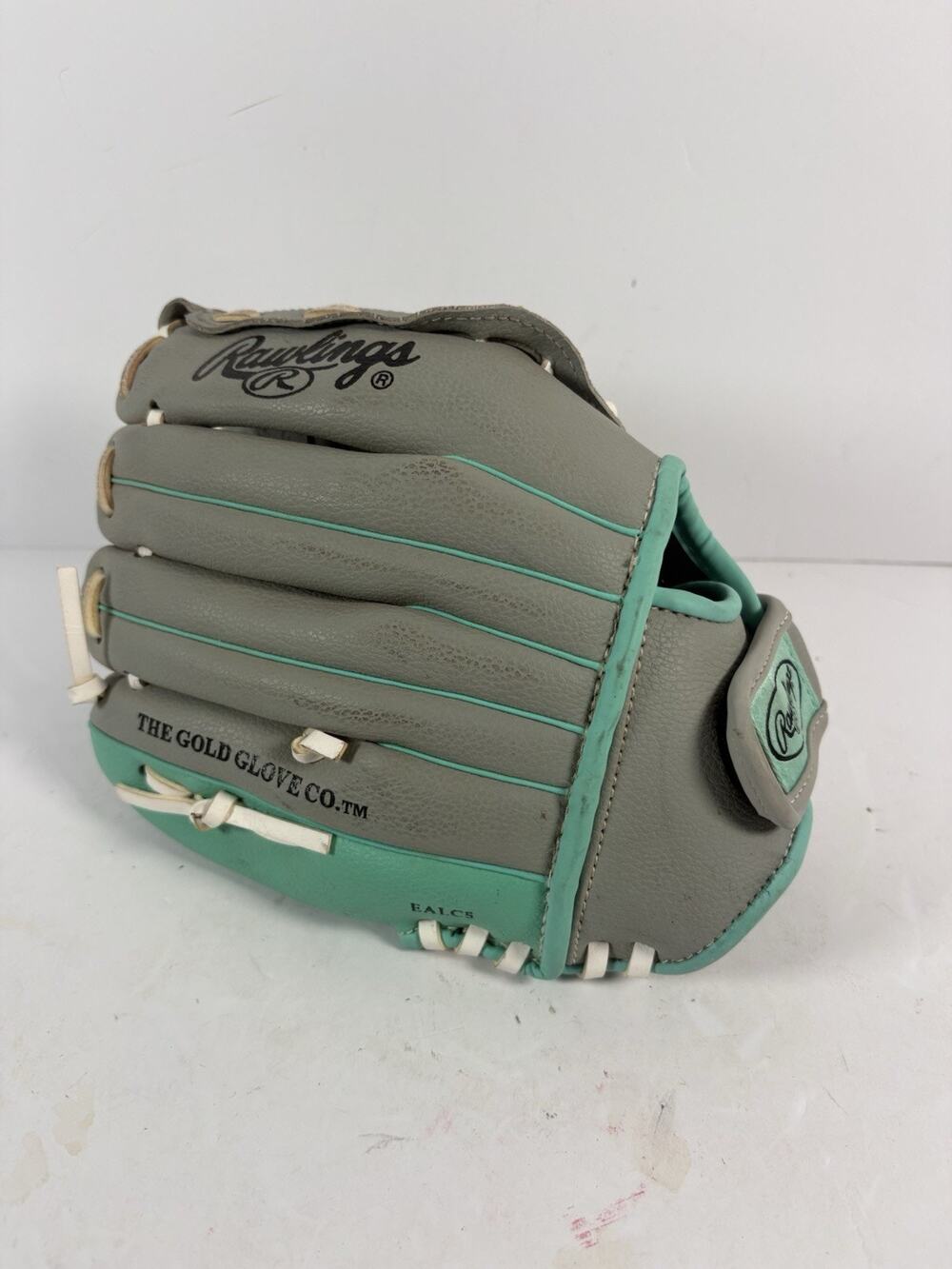 Rawlings WPL11GM Players Series 11 Inch Fastpitch Softball Glove RHT Gray Mint